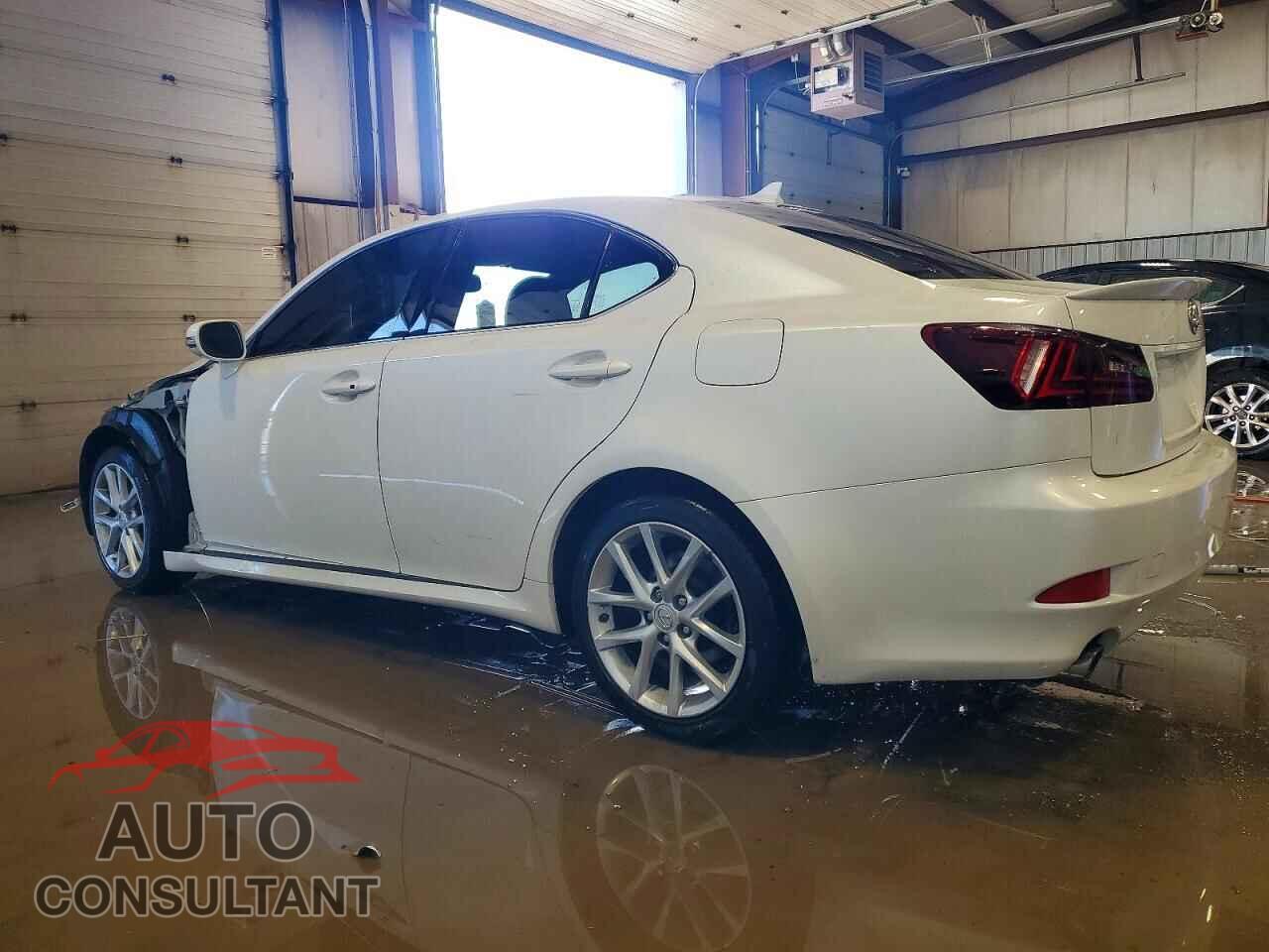 LEXUS IS 2012 - JTHCF5C26C5059629