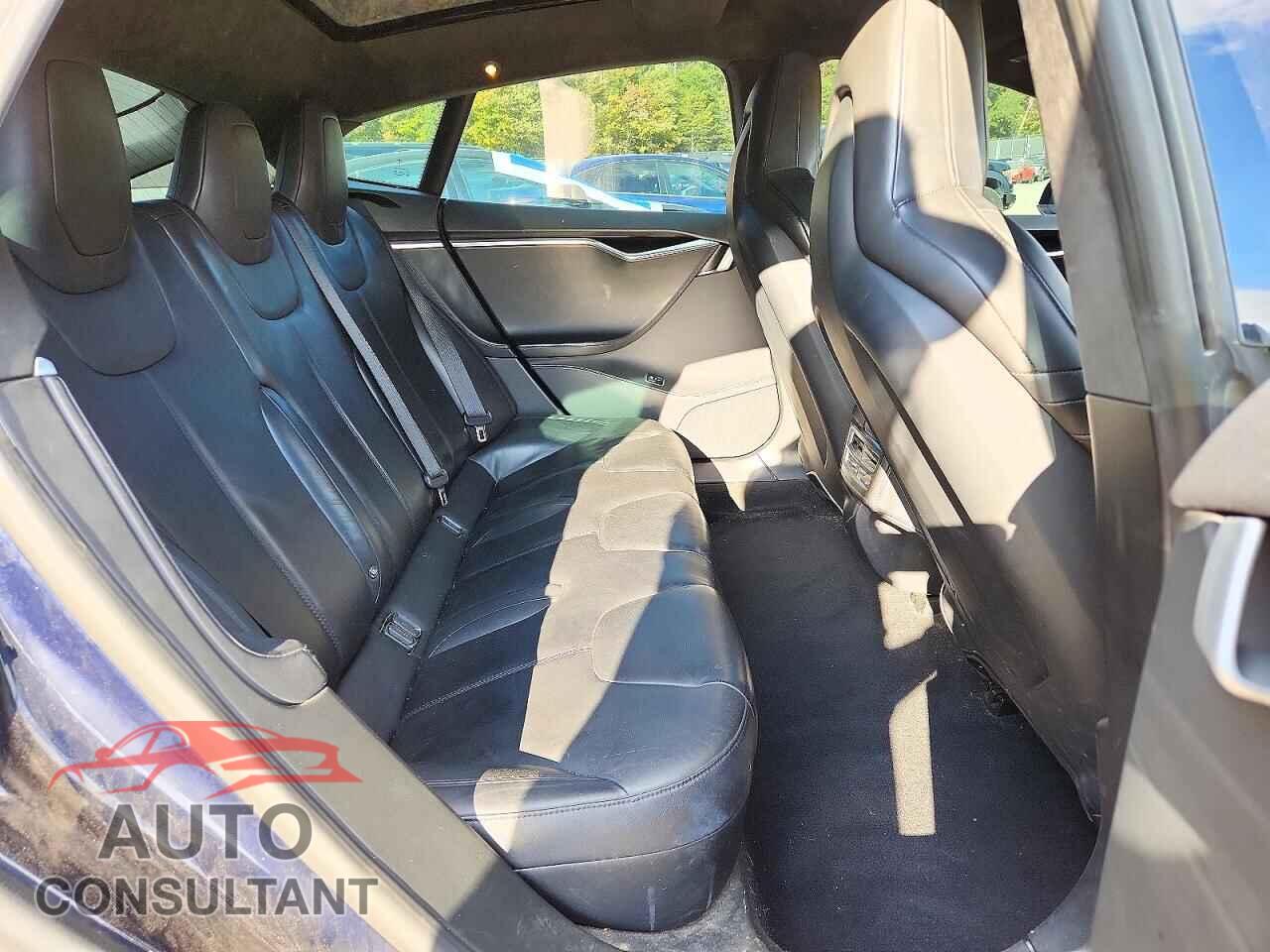 TESLA MODEL S 2015 - 5YJSA1H28FF087531