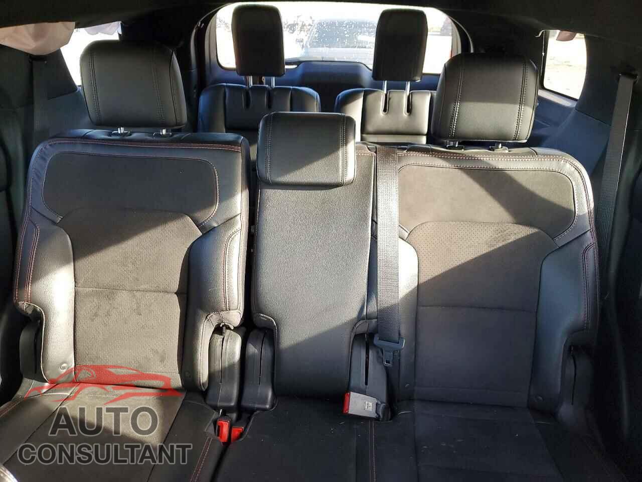 FORD EXPLORER 2018 - 1FM5K7D8XJGB74770