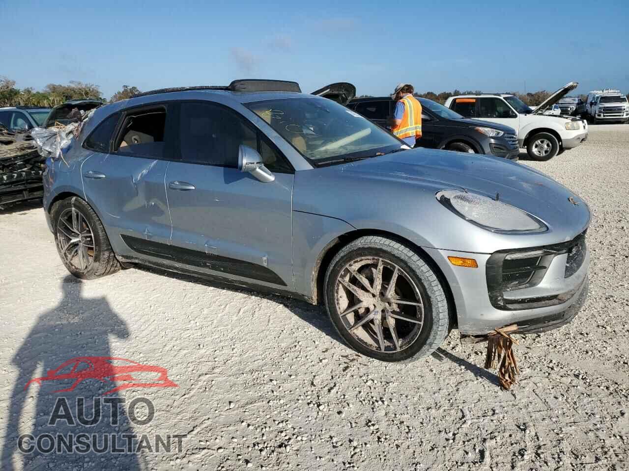 PORSCHE MACAN 2022 - WP1AA2A5XNLB04636