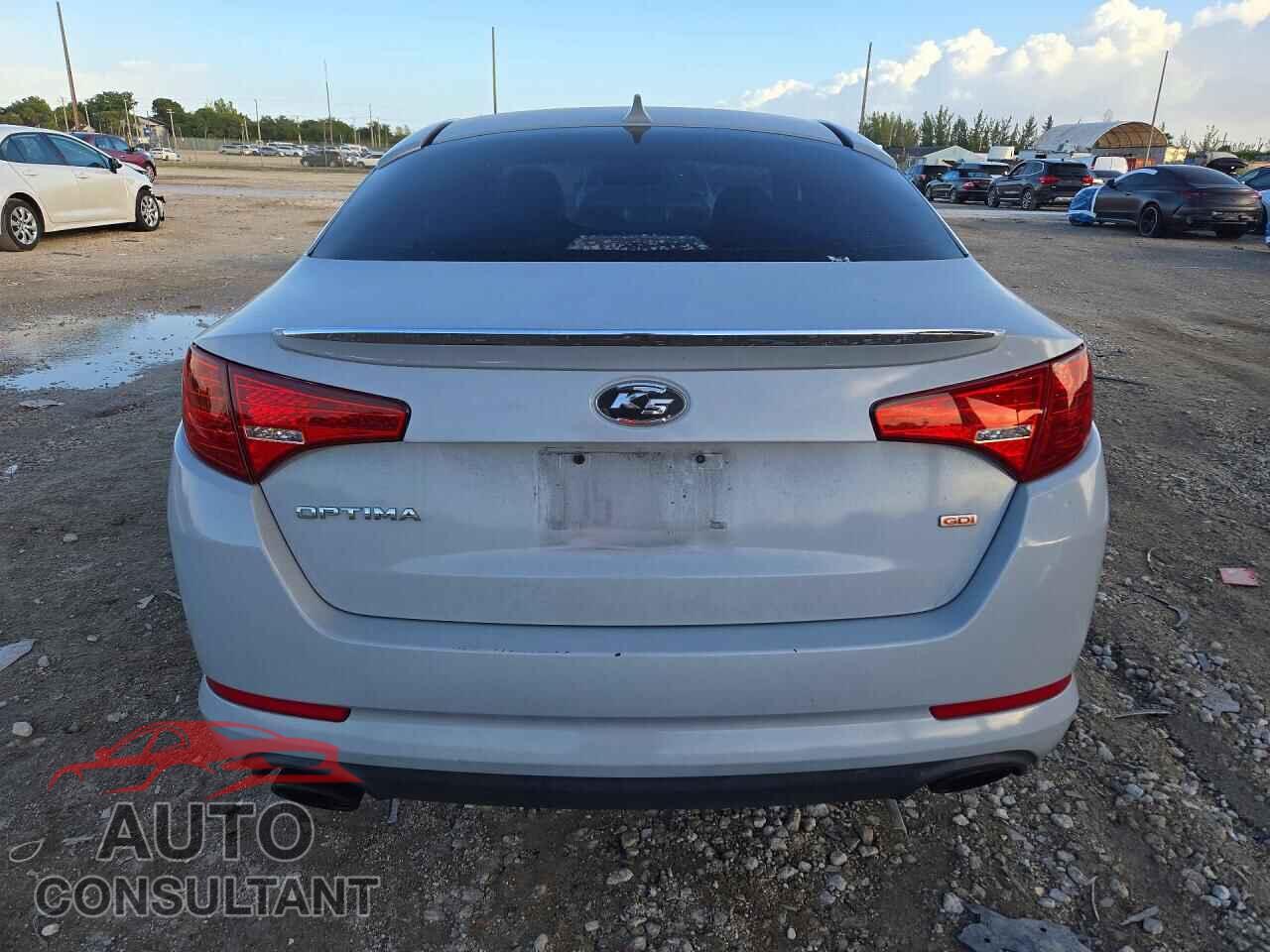 KIA OPTIMA 2011 - KNAGN4A78B5072618