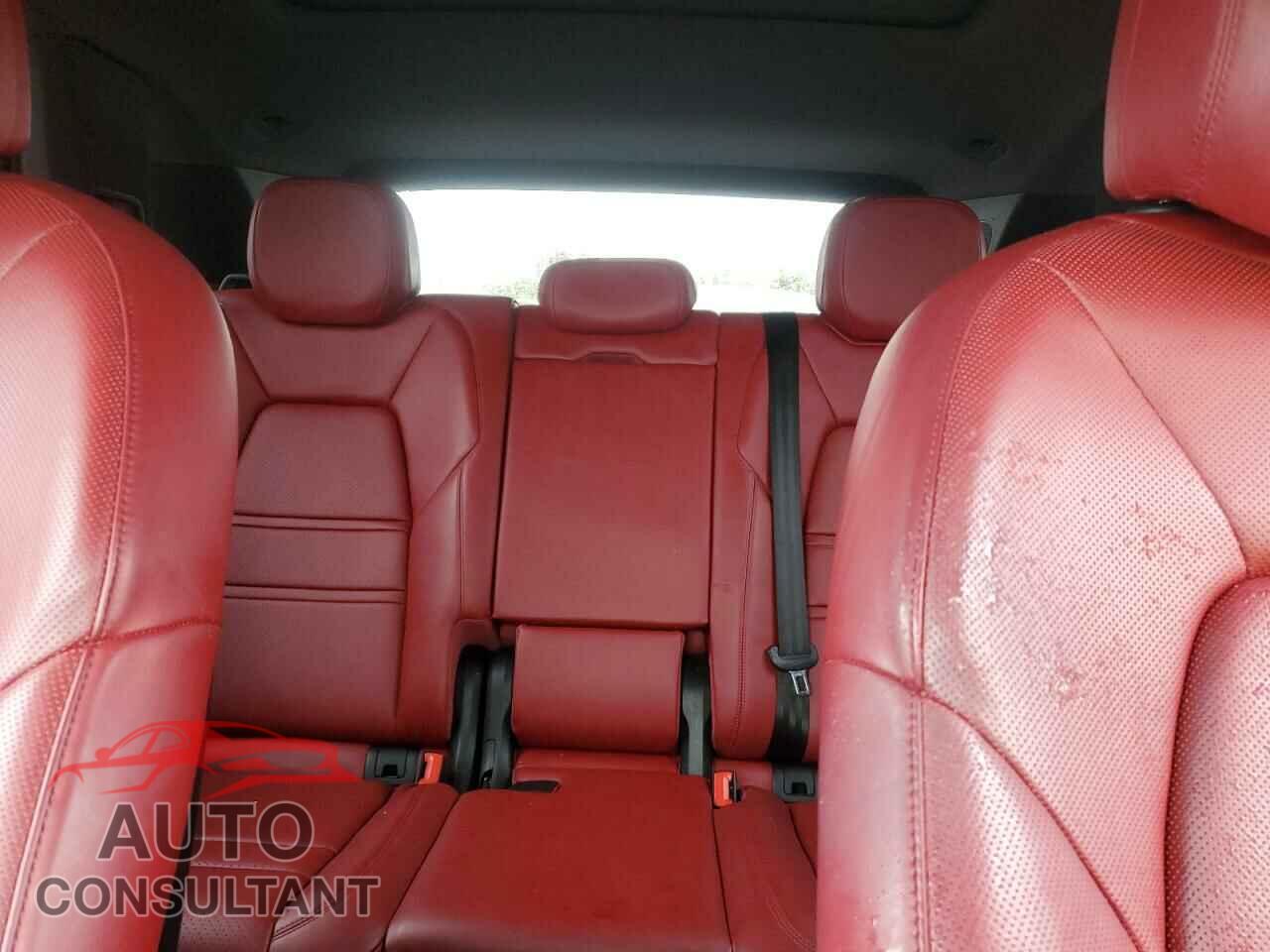 PORSCHE CAYENNE 2019 - WP1AA2AYXKDA10708
