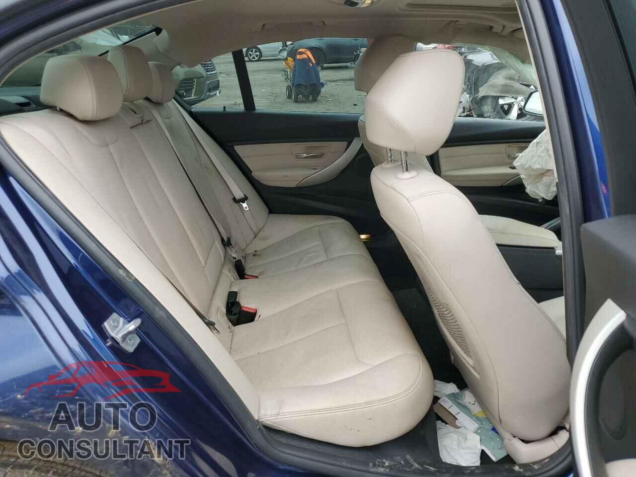 BMW 3 SERIES 2018 - WBA8A3C5XJA358840