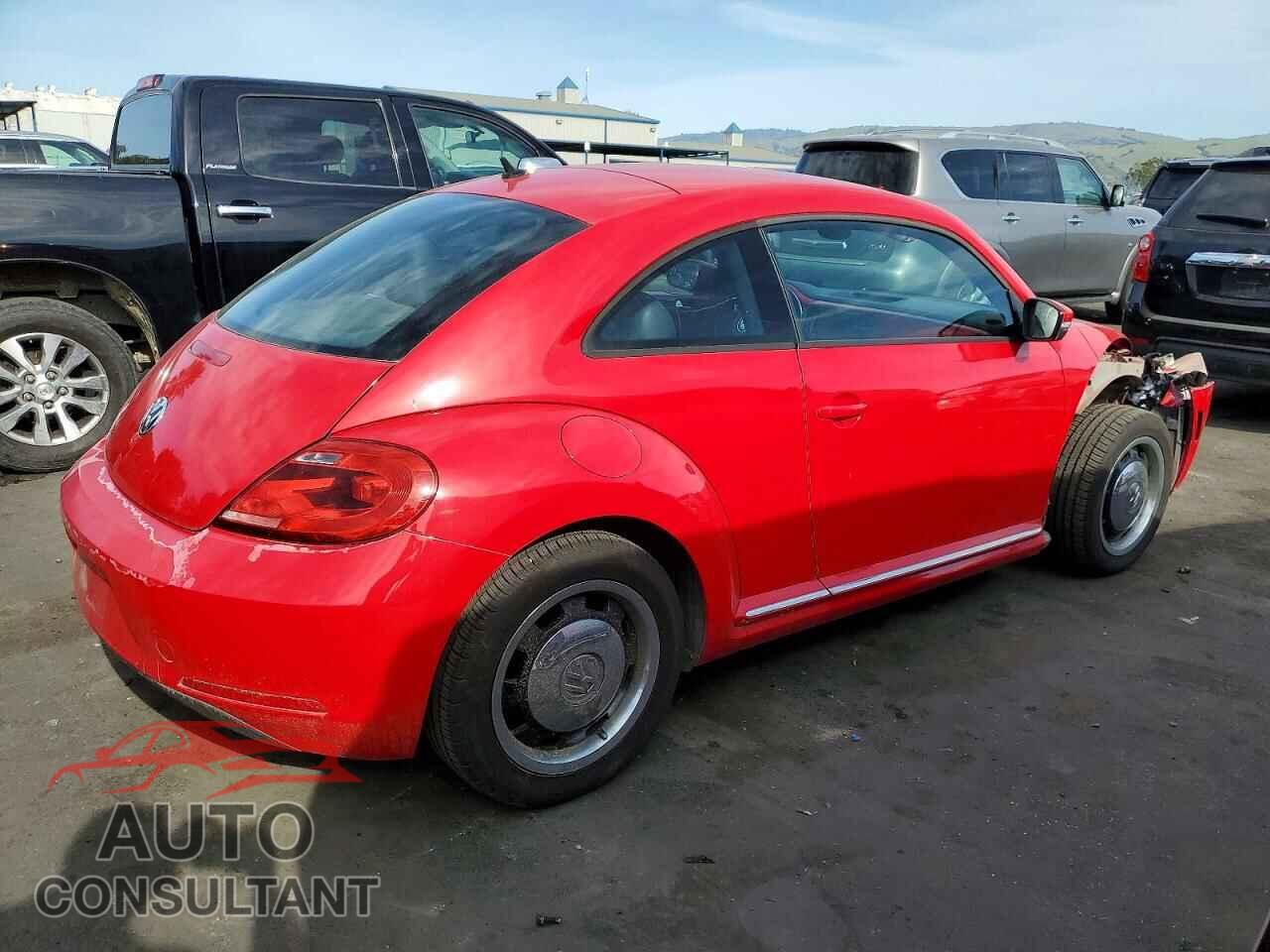 VOLKSWAGEN BEETLE 2013 - 3VWJP7AT3DM647302
