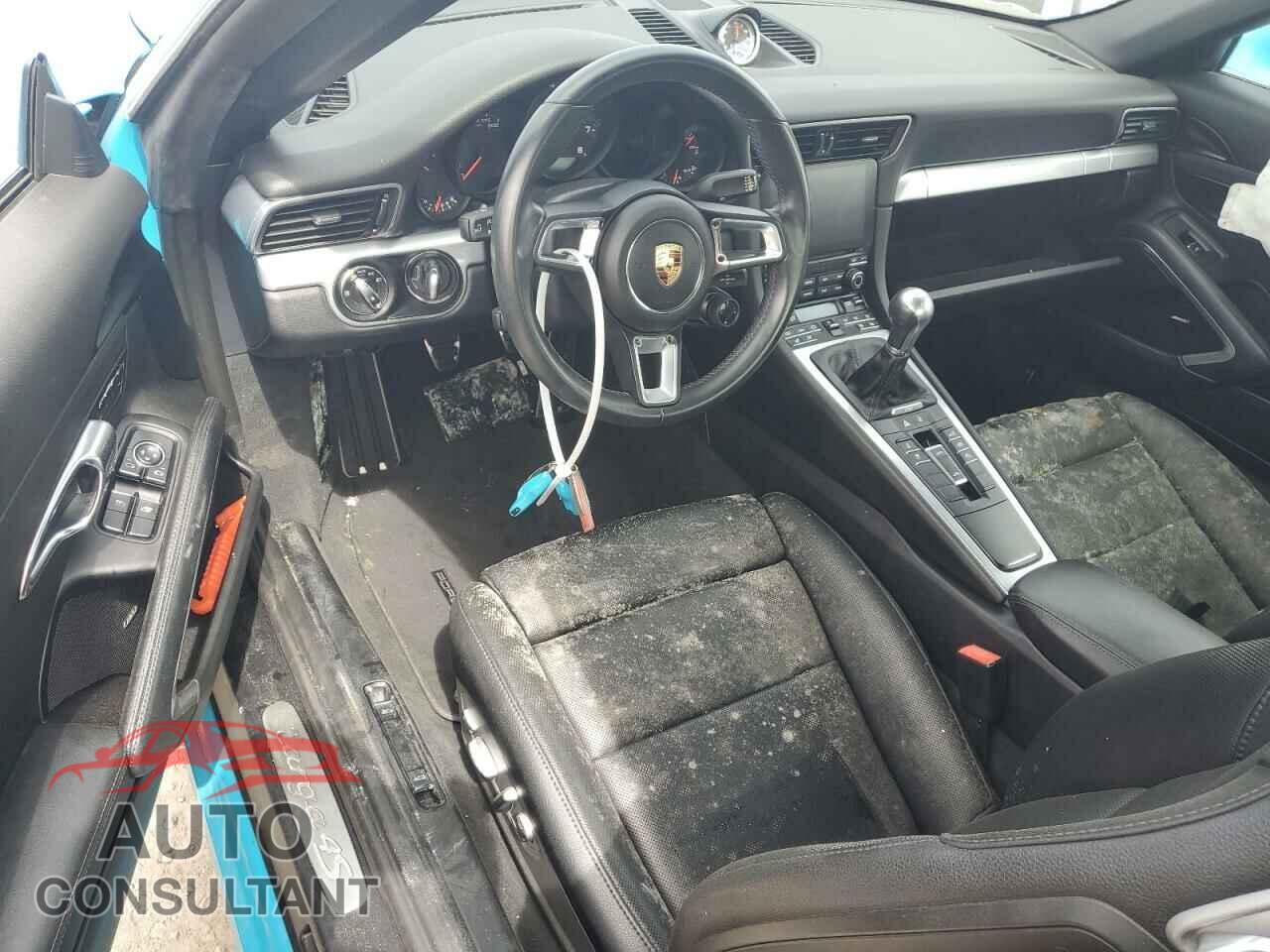 PORSCHE 911 2017 - WP0BB2A98HS136078