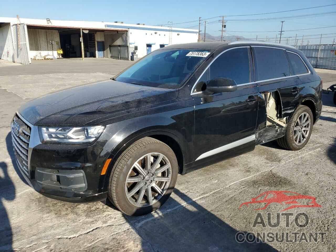 AUDI Q7 2018 - WA1LAAF7XJD046041