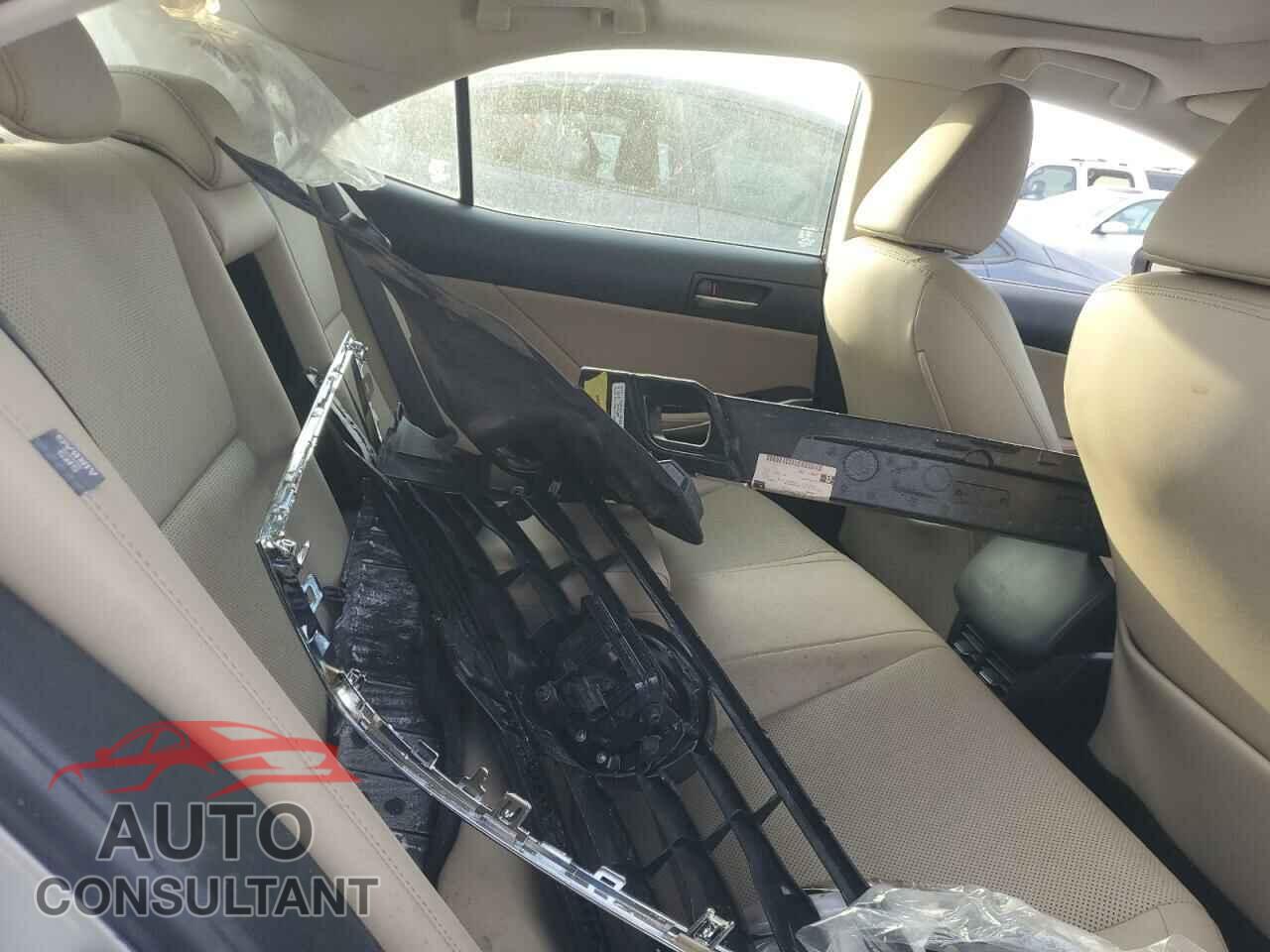 LEXUS IS 2019 - JTHBA1D28K5088310
