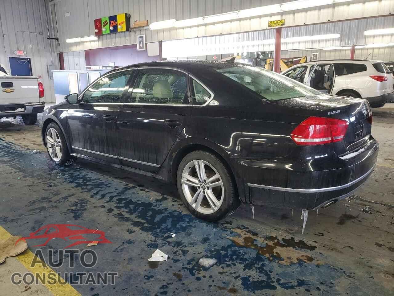 VOLKSWAGEN PASSAT 2012 - 1VWCN7A31CC012741