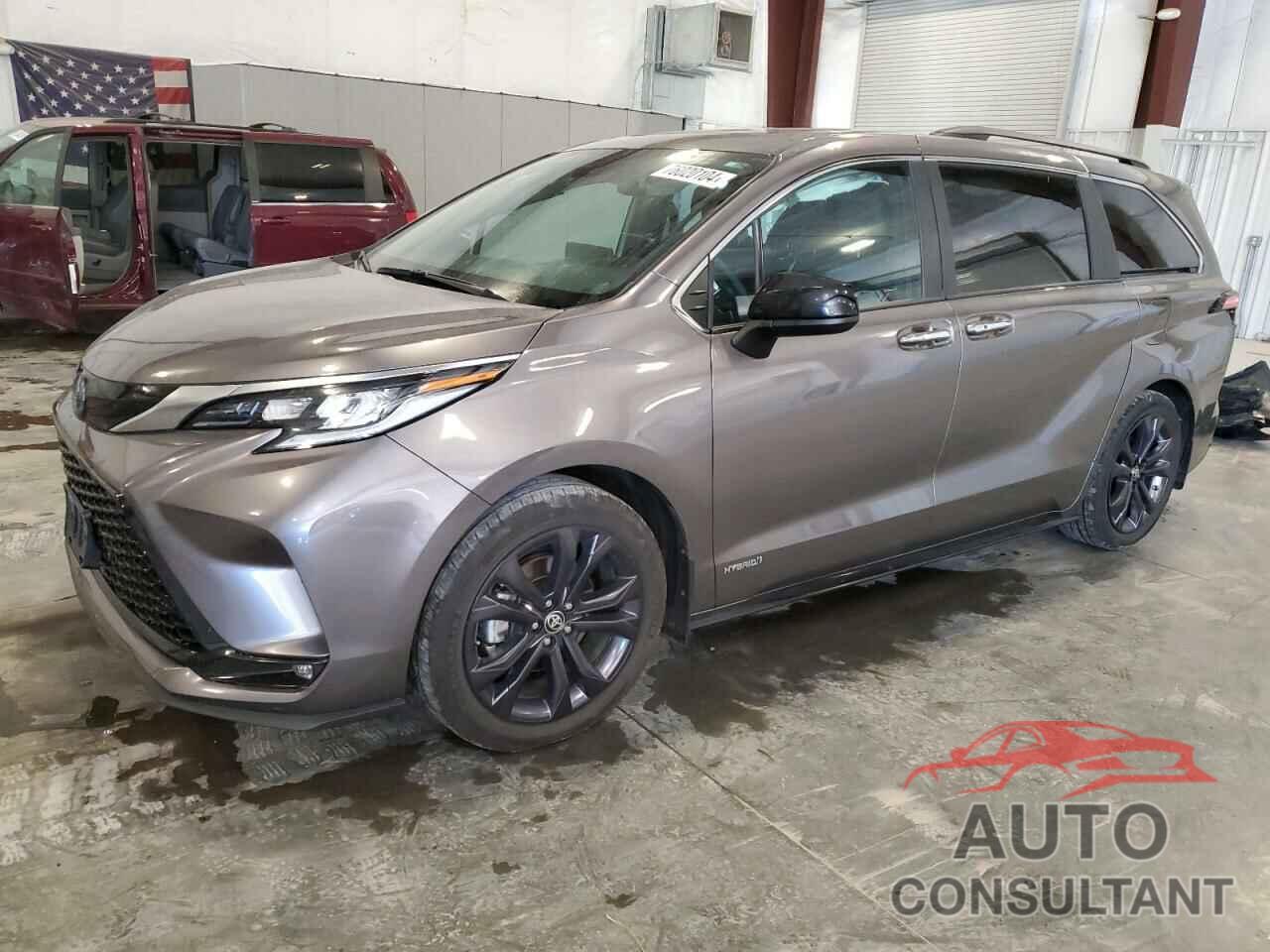 TOYOTA SIENNA 2021 - 5TDXRKEC5MS064234