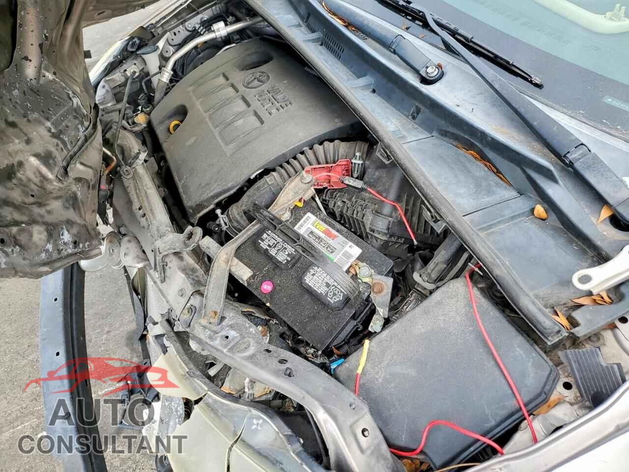 TOYOTA COROLLA 2014 - 5YFBPRHE7EP118357