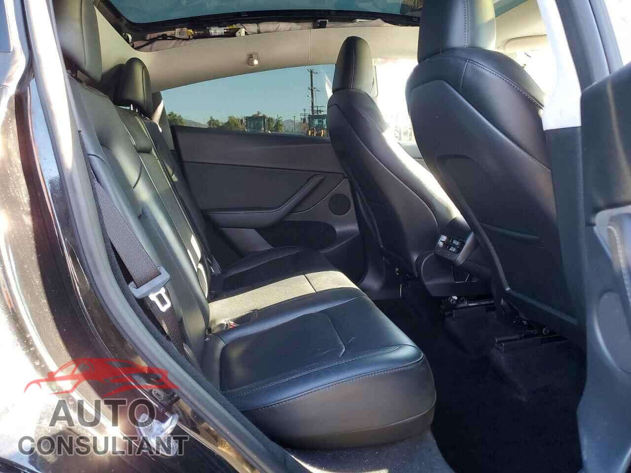 TESLA MODEL Y 2023 - 7SAYGDEE3PF882001