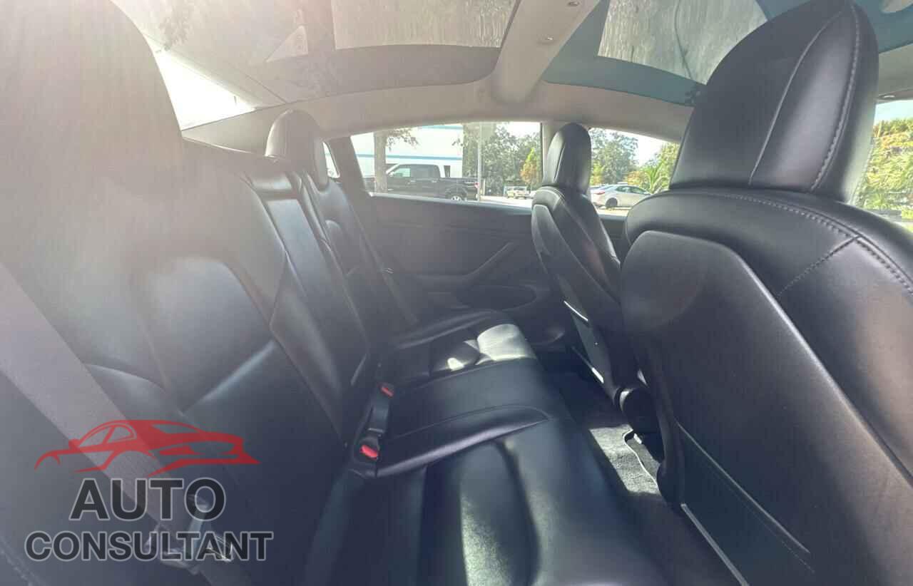 TESLA MODEL 3 2019 - 5YJ3E1EA2KF399391