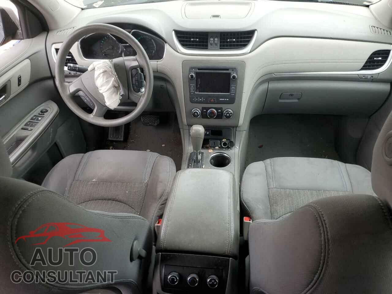 CHEVROLET TRAVERSE 2015 - 1GNKRFED8FJ165642