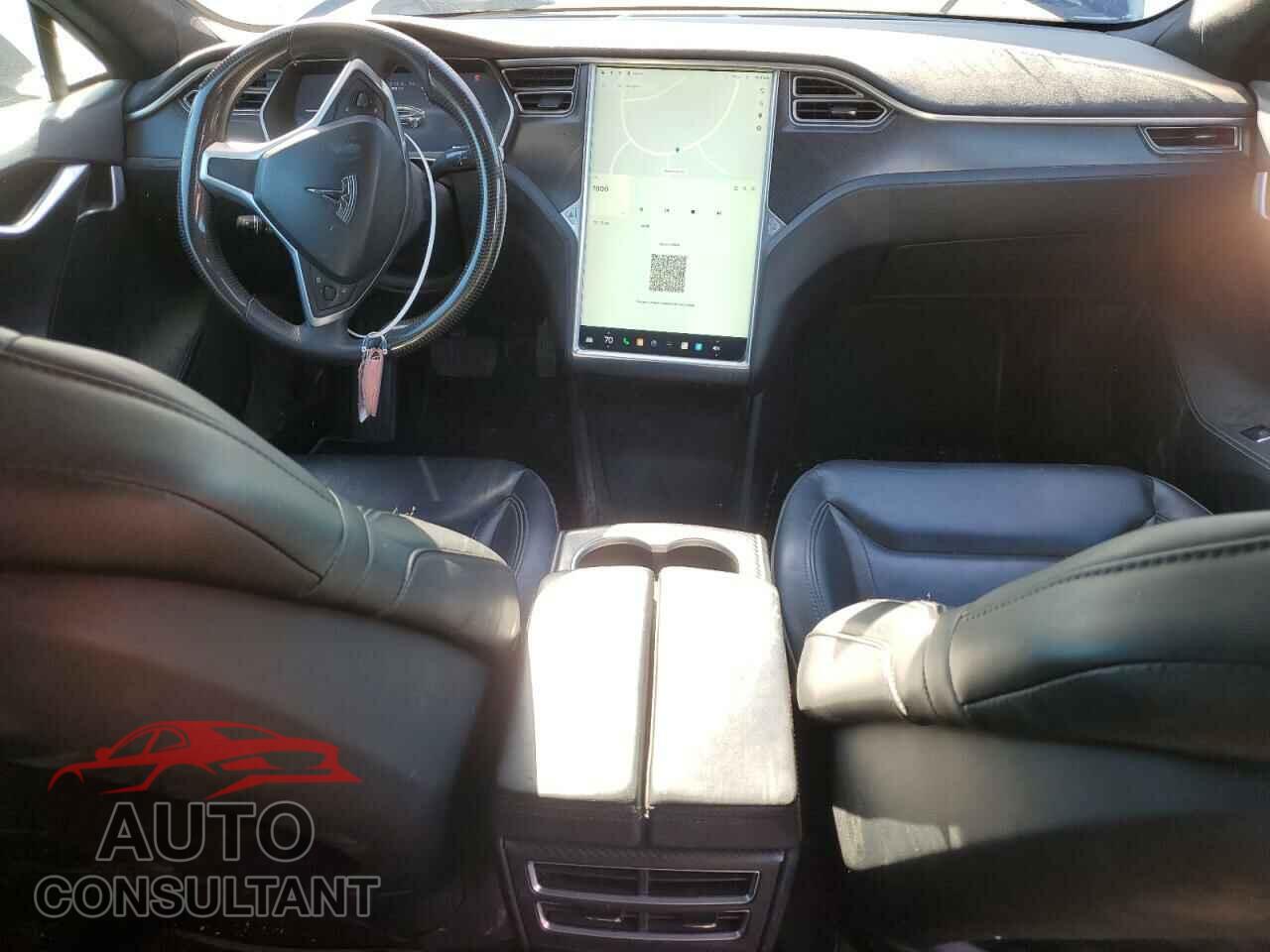 TESLA MODEL S 2015 - 5YJSA1E22FF120107