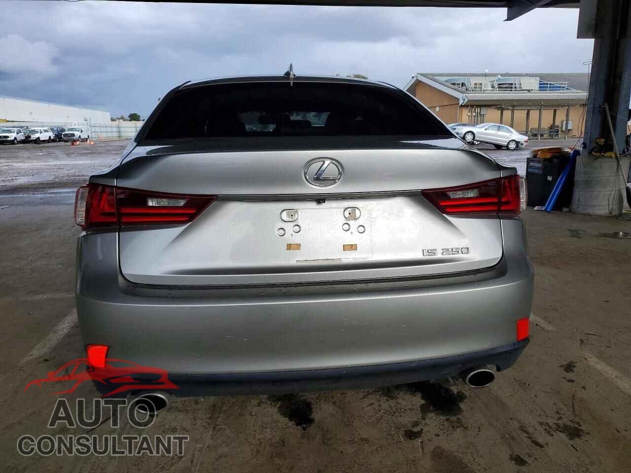 LEXUS IS 2014 - JTHBF1D20E5040693