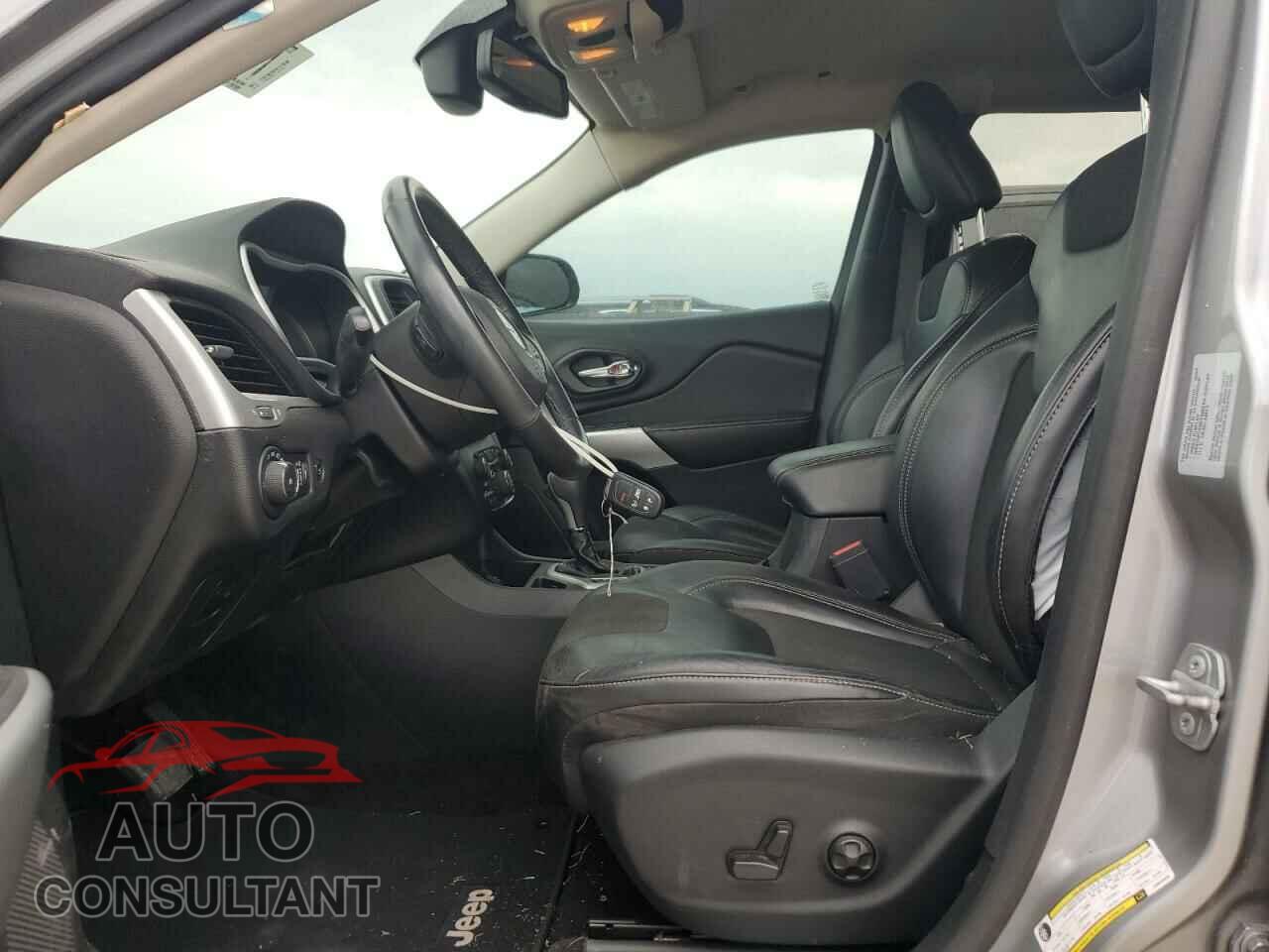 JEEP GRAND CHER 2018 - 1C4PJLLB4JD524028