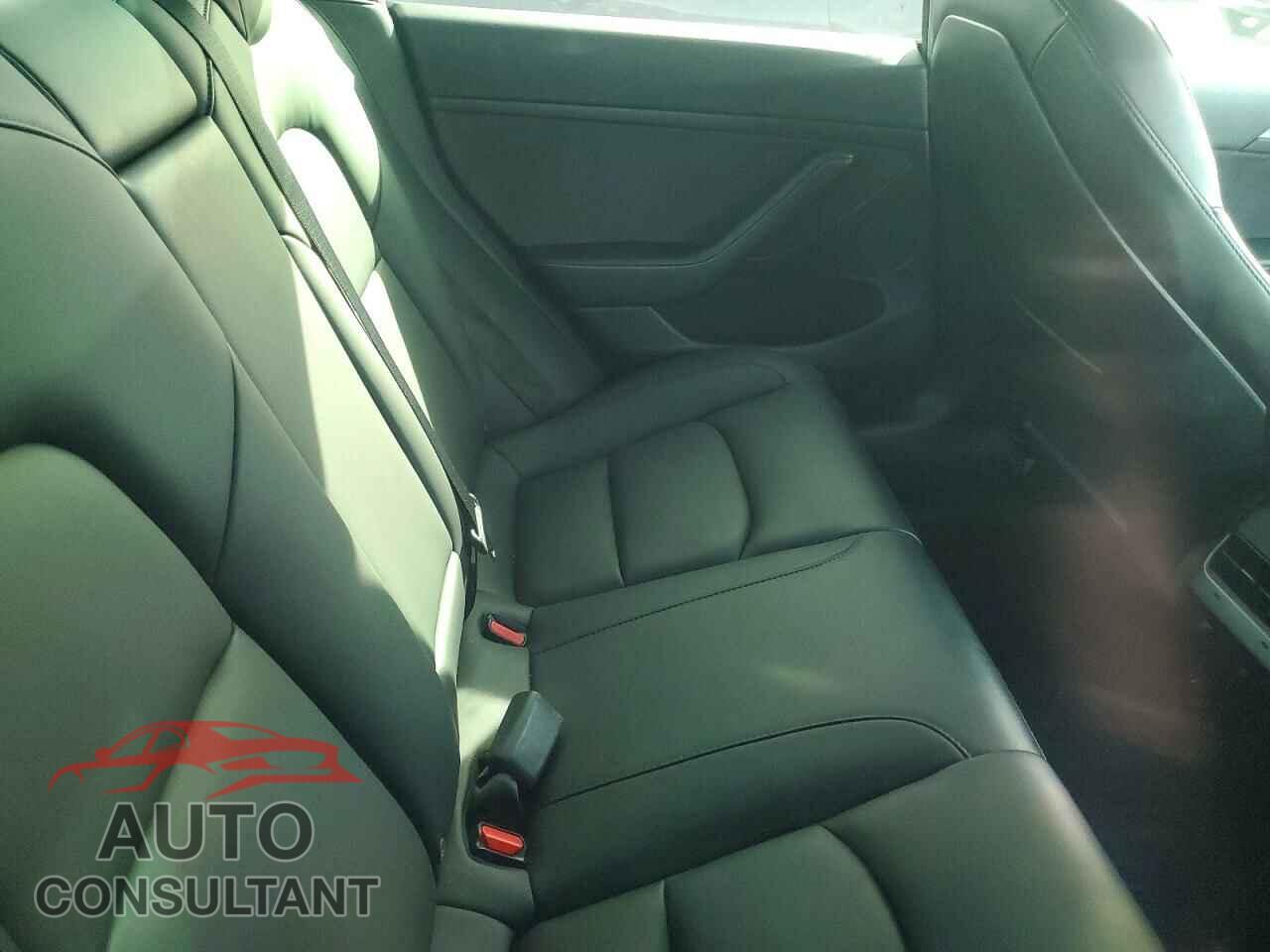 TESLA MODEL 3 2023 - 5YJ3E1EA5PF404042