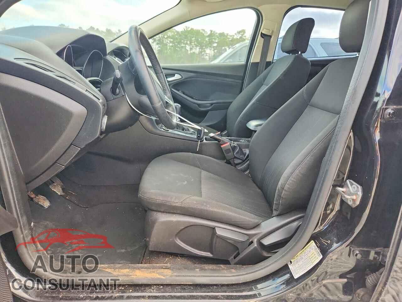 FORD FOCUS 2015 - 1FADP3FE1FL304677