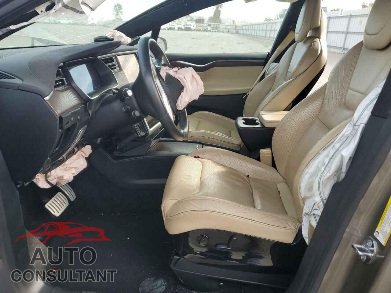 TESLA MODEL X 2016 - 5YJXCBE48GF001132