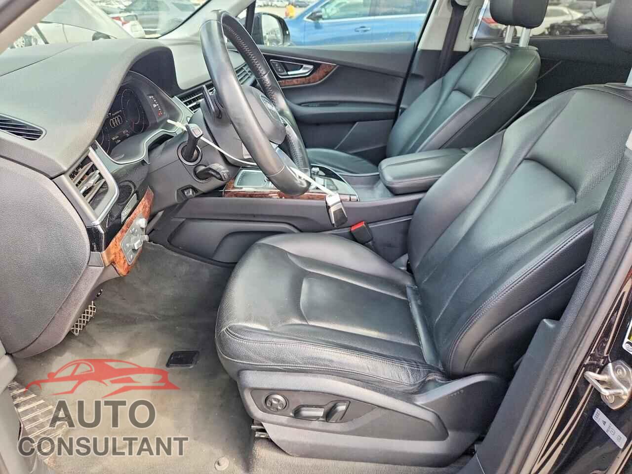 AUDI Q7 2019 - WA1VAAF78KD007779