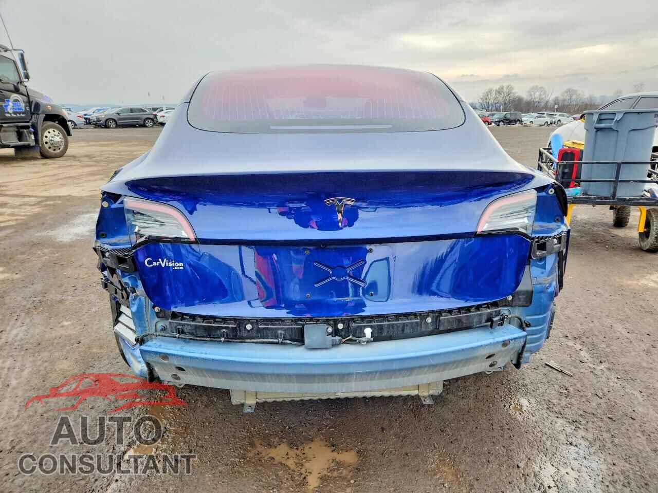 TESLA MODEL 3 2018 - 5YJ3E1EAXJF005490