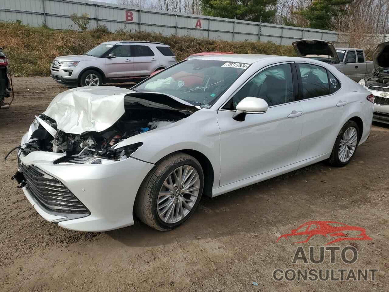 TOYOTA CAMRY 2018 - 4T1B11HK7JU078055