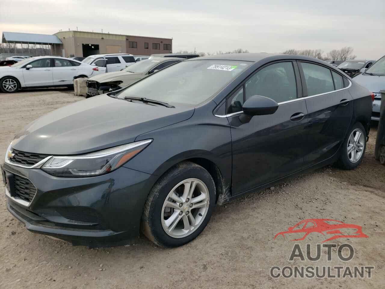 CHEVROLET CRUZE 2018 - 1G1BE5SMXJ7151811