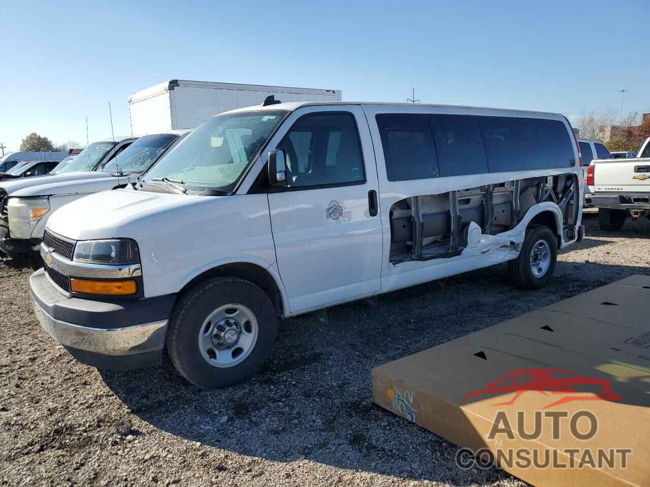 CHEVROLET EXPRESS 2018 - 1GAZGPFG1J1270097