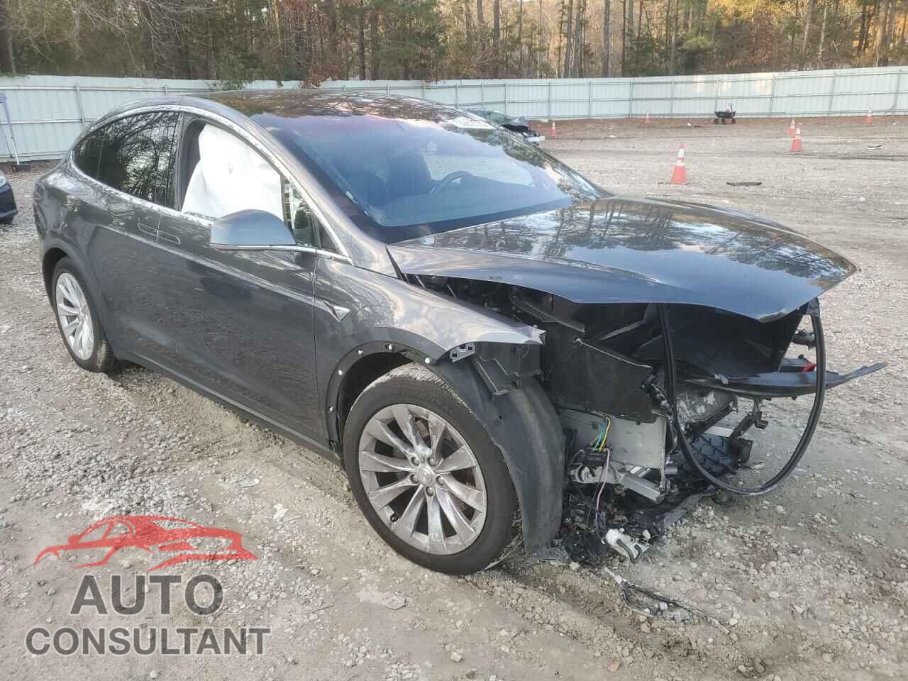 TESLA MODEL X 2018 - 5YJXCBE21JF142629