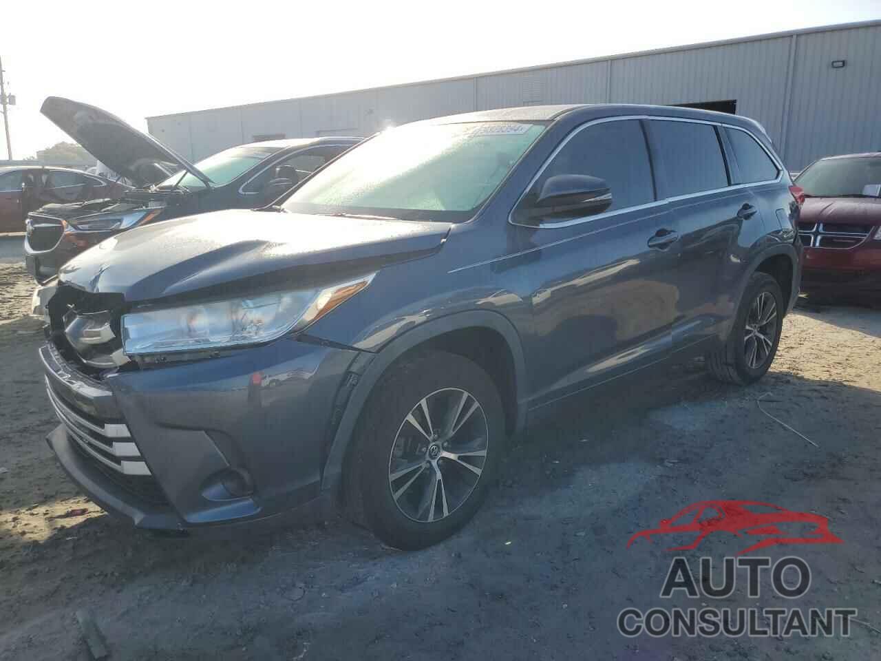 TOYOTA HIGHLANDER 2018 - 5TDZARFH4JS035550