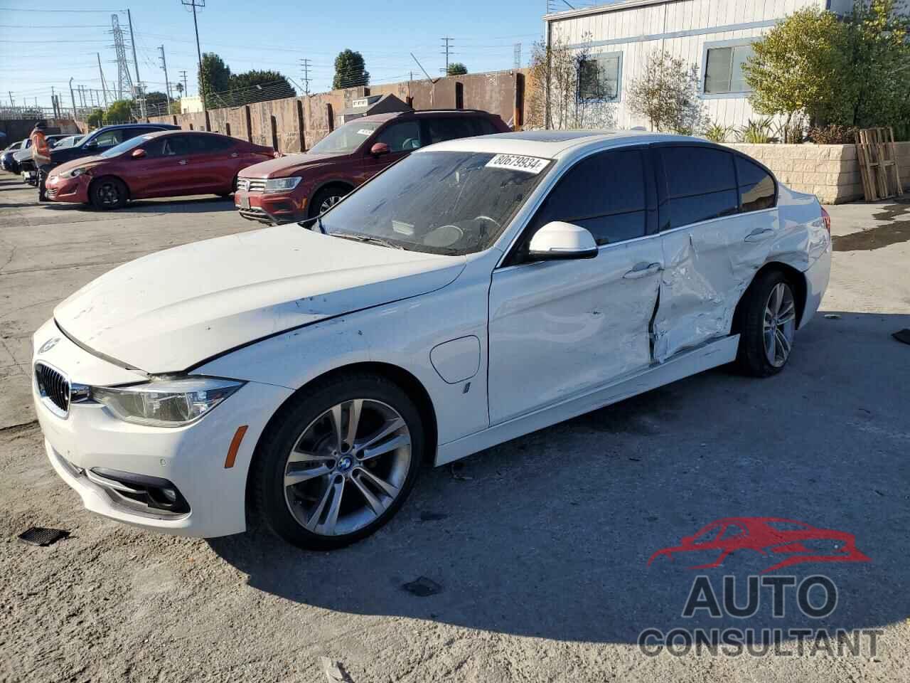 BMW 3 SERIES 2017 - WBA8E1C30HA156798