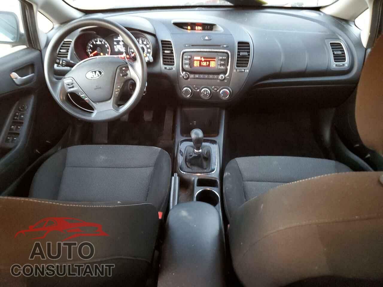 KIA FORTE 2017 - 3KPFK4A76HE148714
