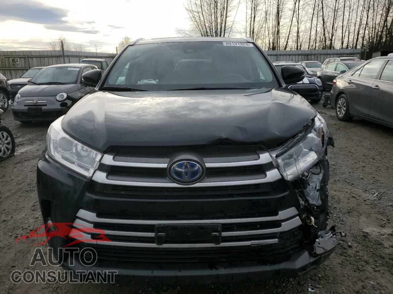 TOYOTA HIGHLANDER 2018 - 5TDJGRFH7JS049311
