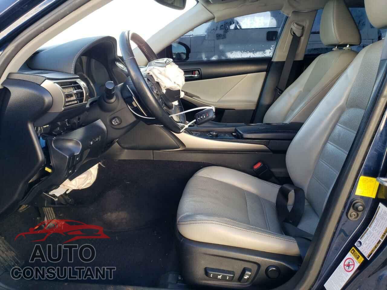 LEXUS IS 2014 - JTHCE1D2XE5002511