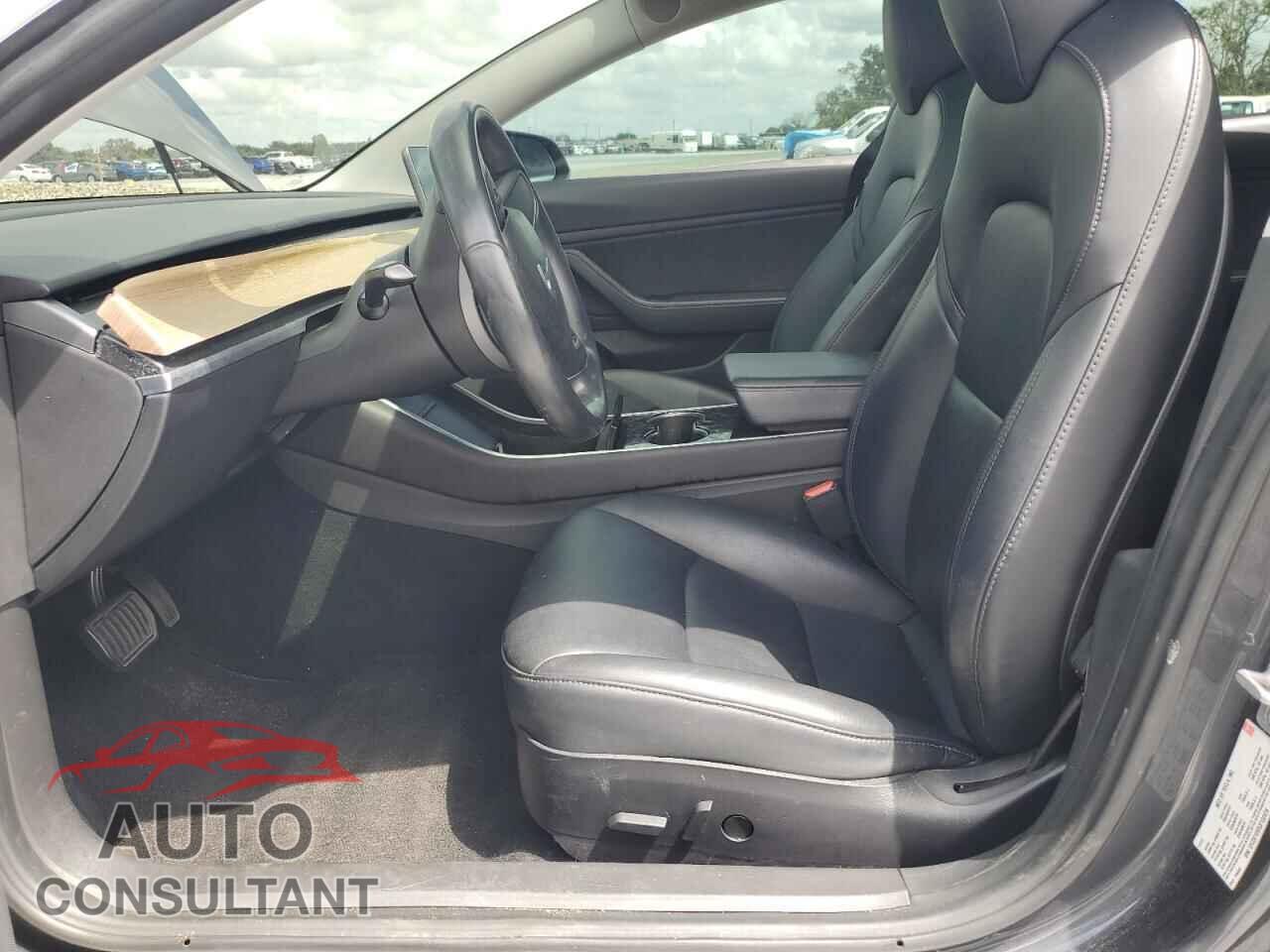 TESLA MODEL 3 2018 - 5YJ3E1EB3JF132476