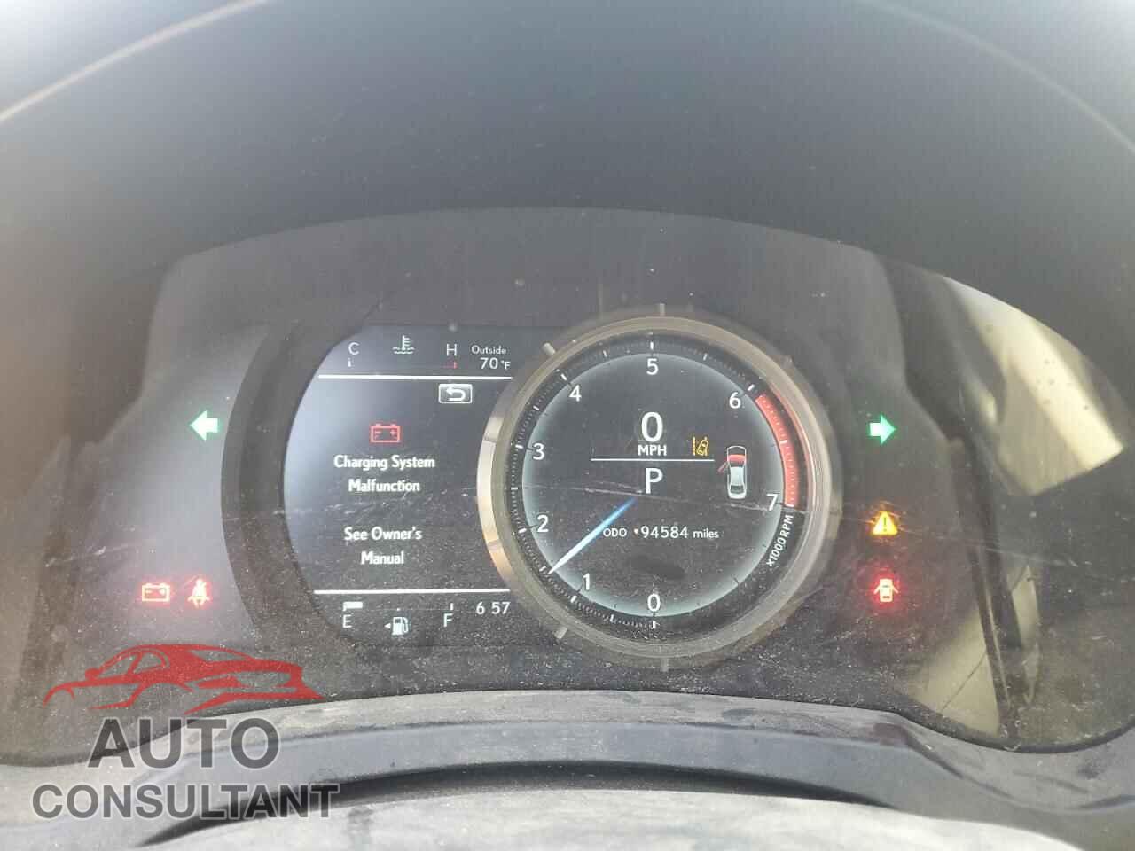 LEXUS IS 2017 - JTHBA1D26H5039647