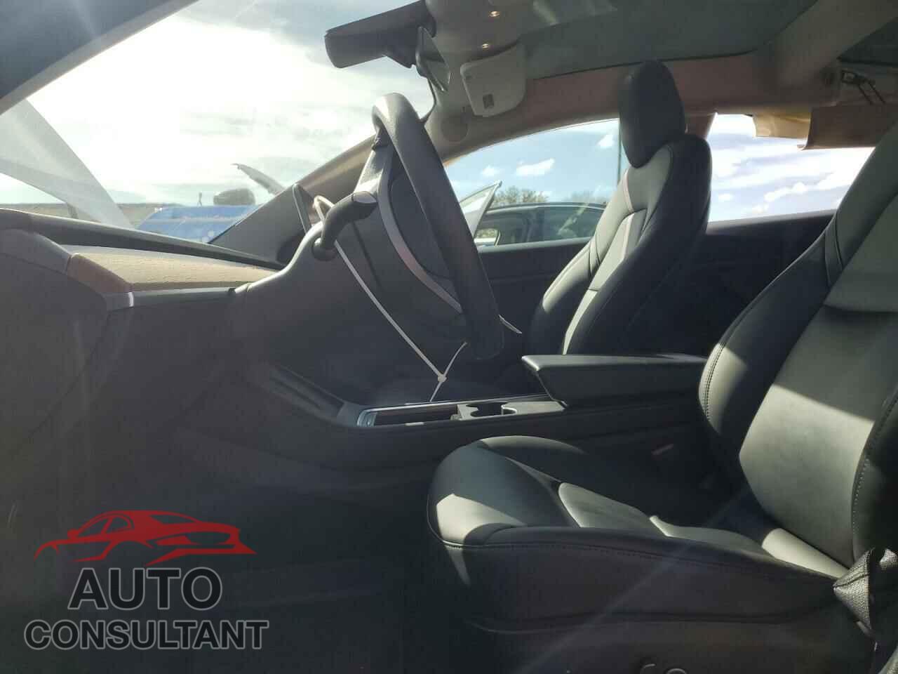 TESLA MODEL 3 2021 - 5YJ3E1EA4MF838500