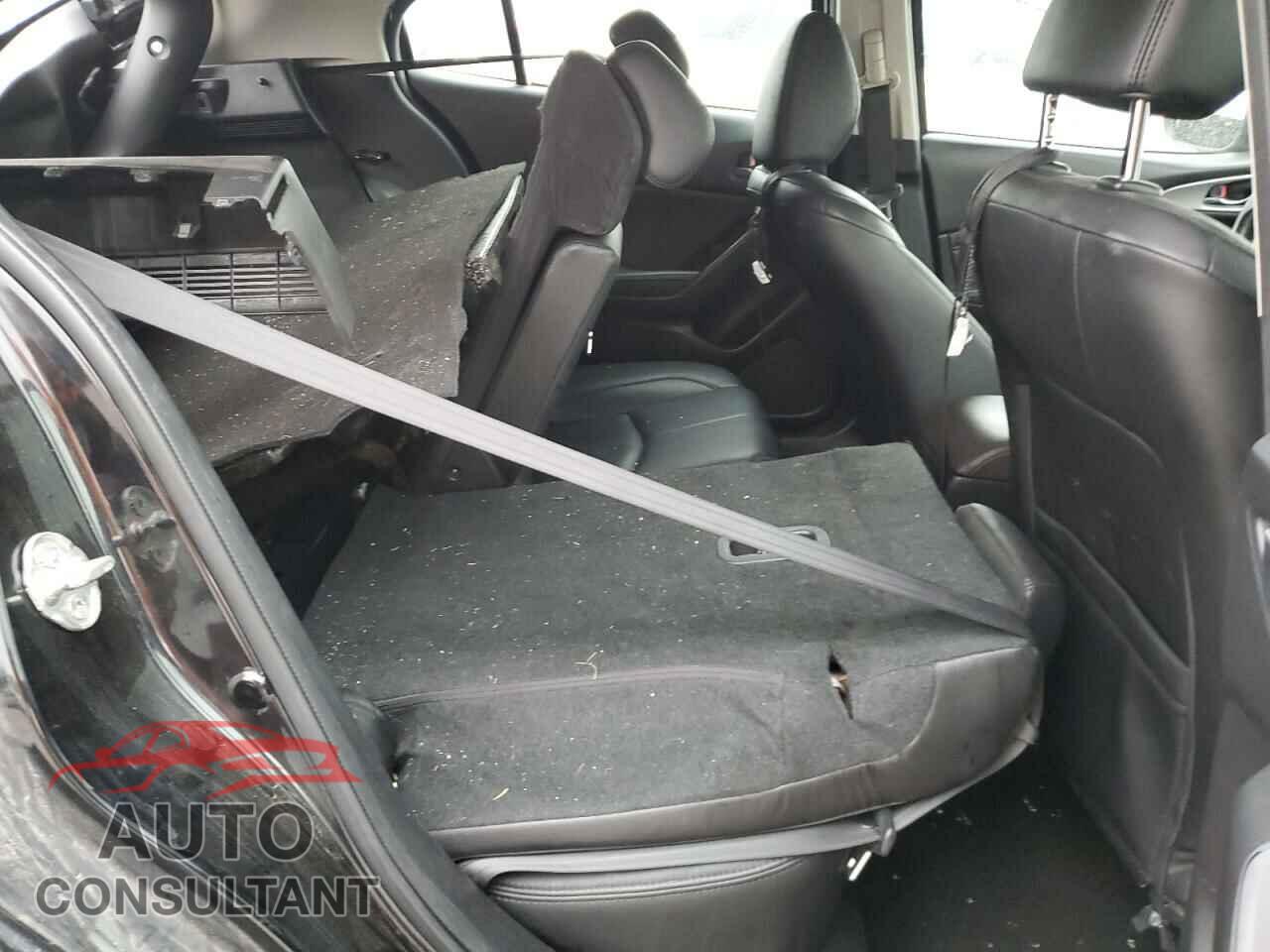 MAZDA 3 2018 - 3MZBN1L32JM181989