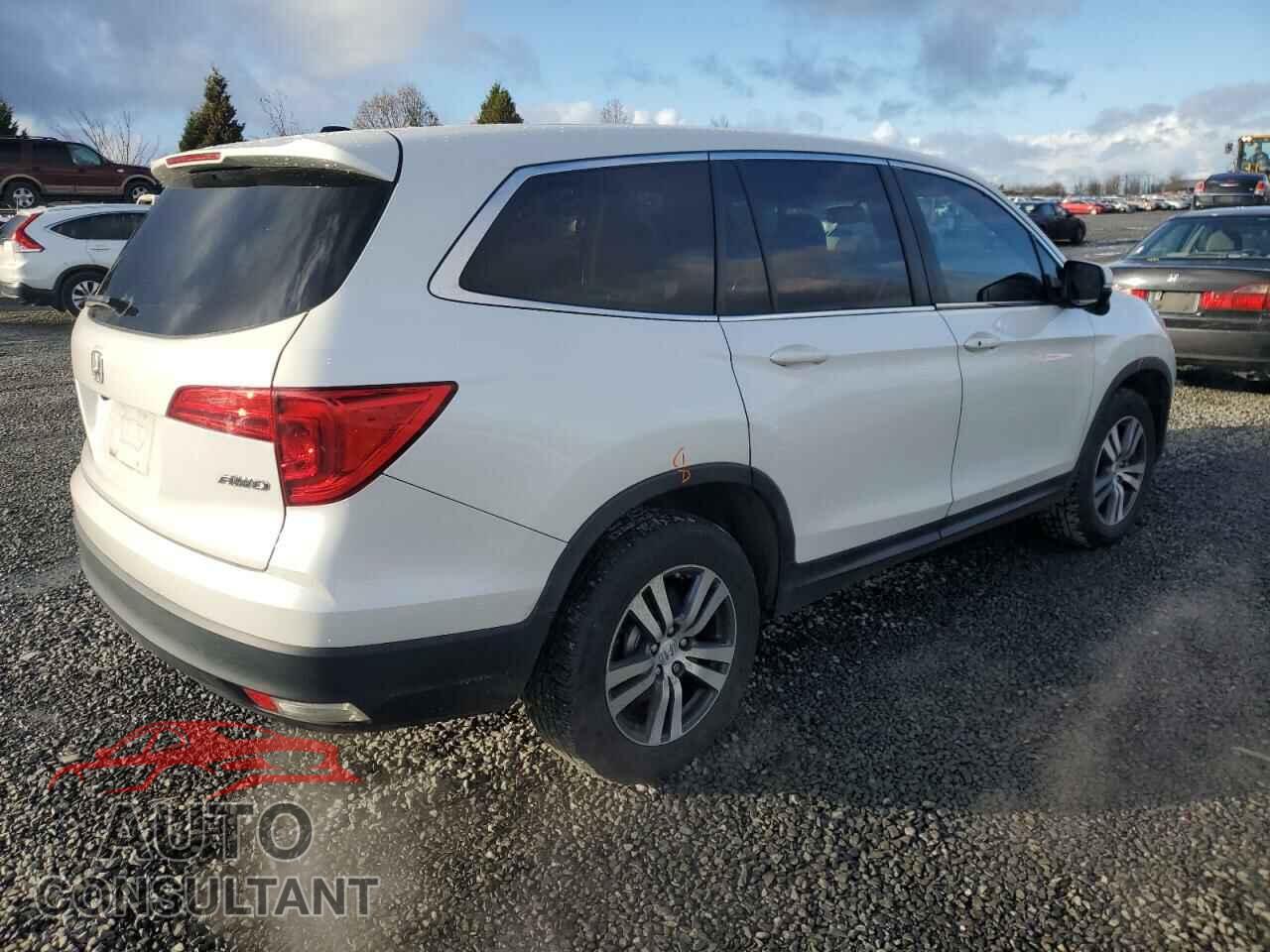 HONDA PILOT 2017 - 5FNYF6H73HB005602