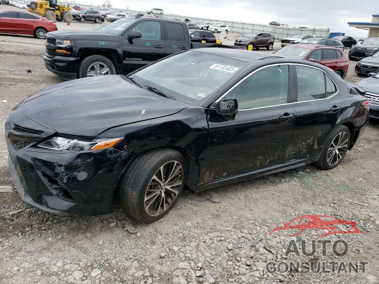 TOYOTA CAMRY 2018 - 4T1B11HK2JU071983