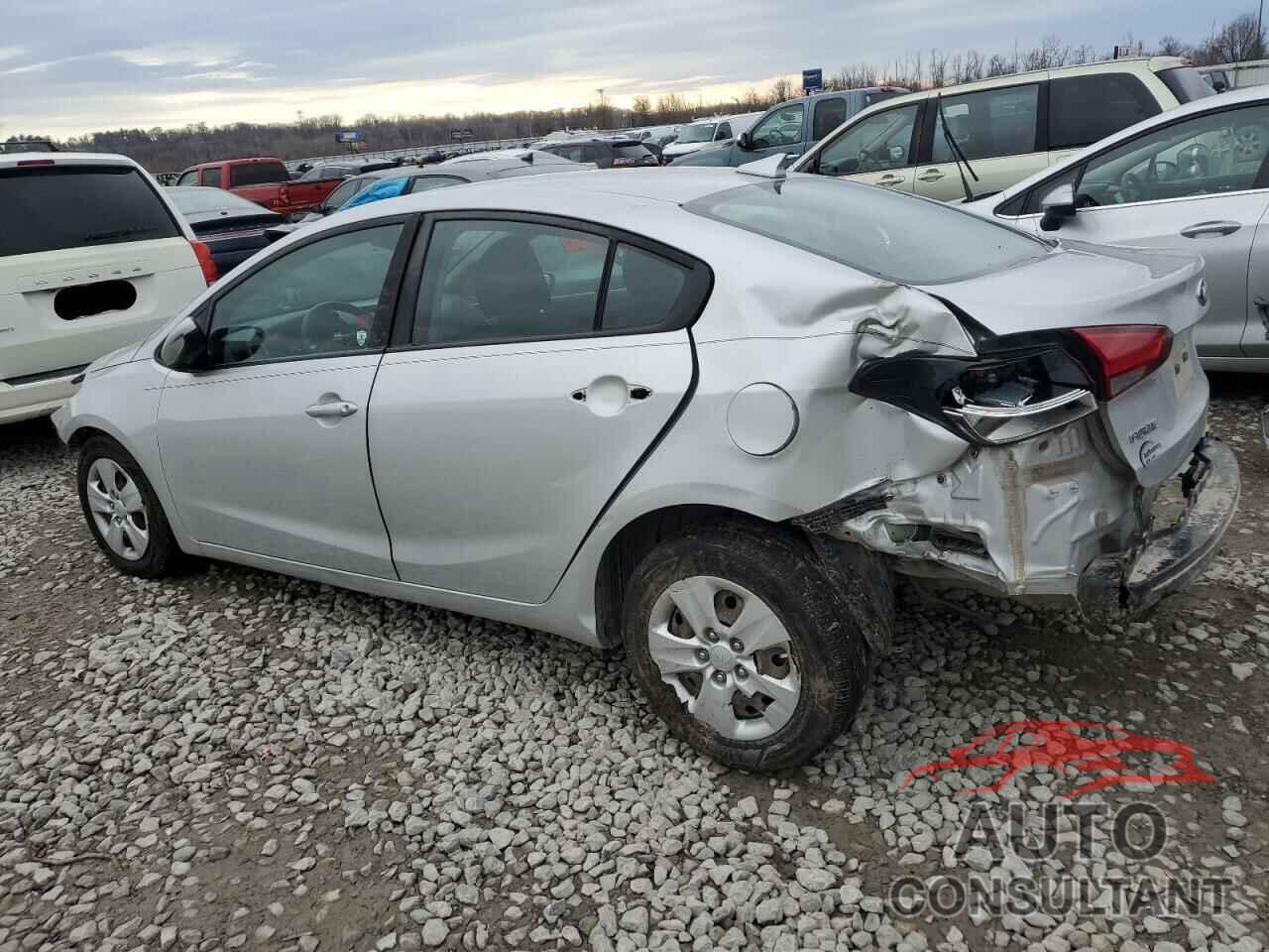 KIA FORTE 2018 - 3KPFL4A79JE196890