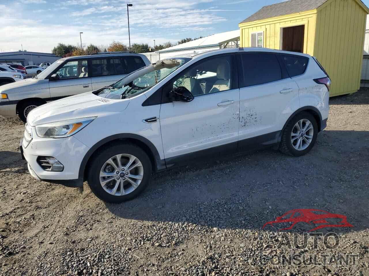 FORD ESCAPE 2017 - 1FMCU9GD6HUD67533