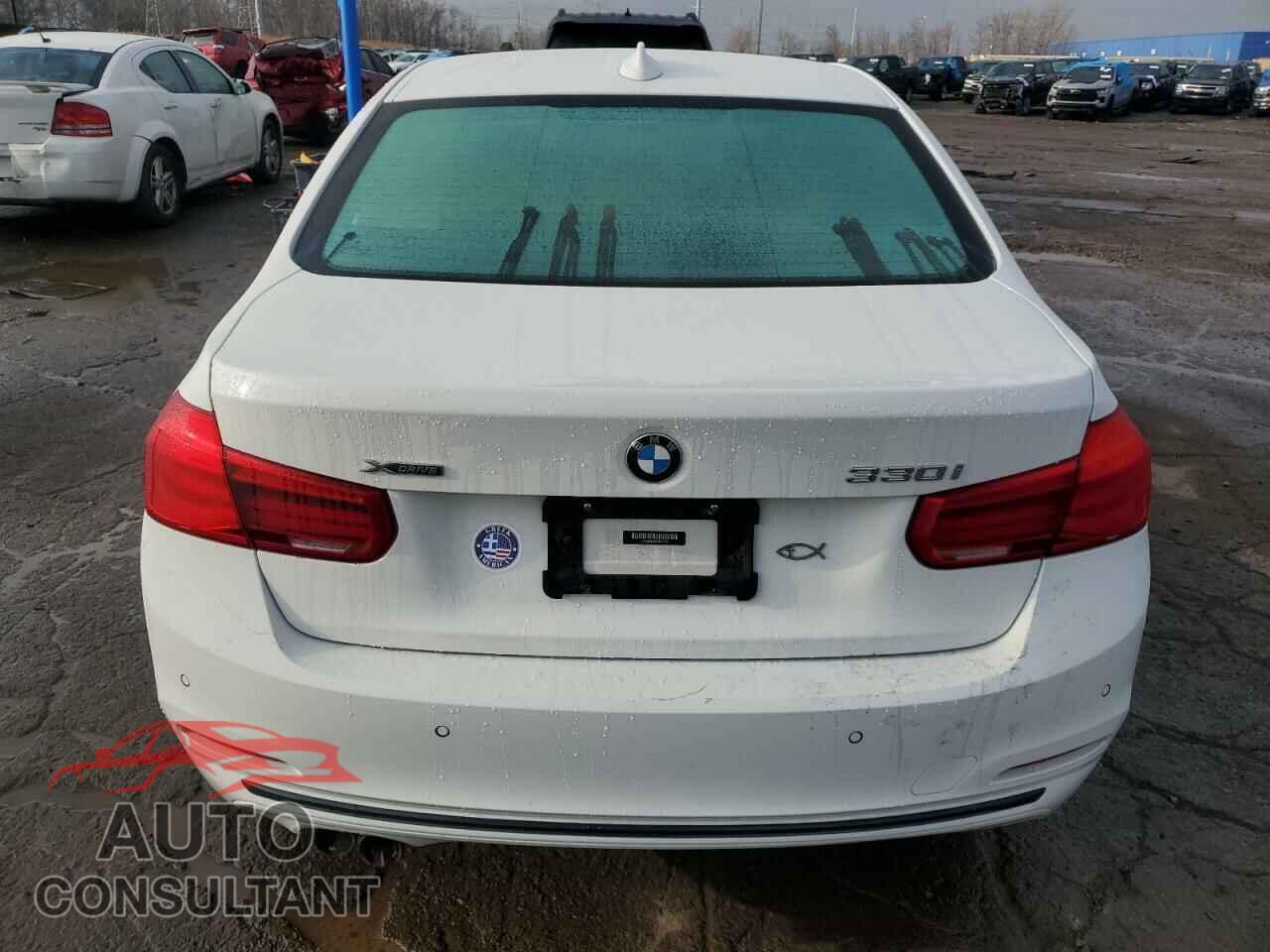 BMW 3 SERIES 2017 - WBA8D9C39HA011860