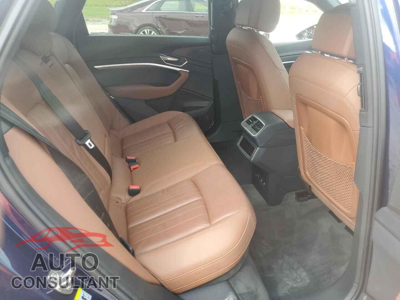 AUDI E-TRON 2021 - WA1AAAGE2MB017640