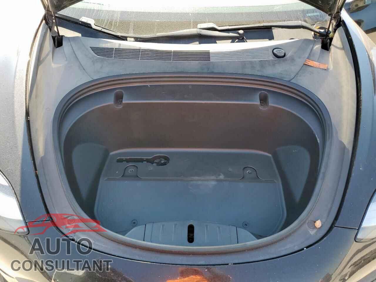 TESLA MODEL 3 2020 - 5YJ3E1EA1LF609352