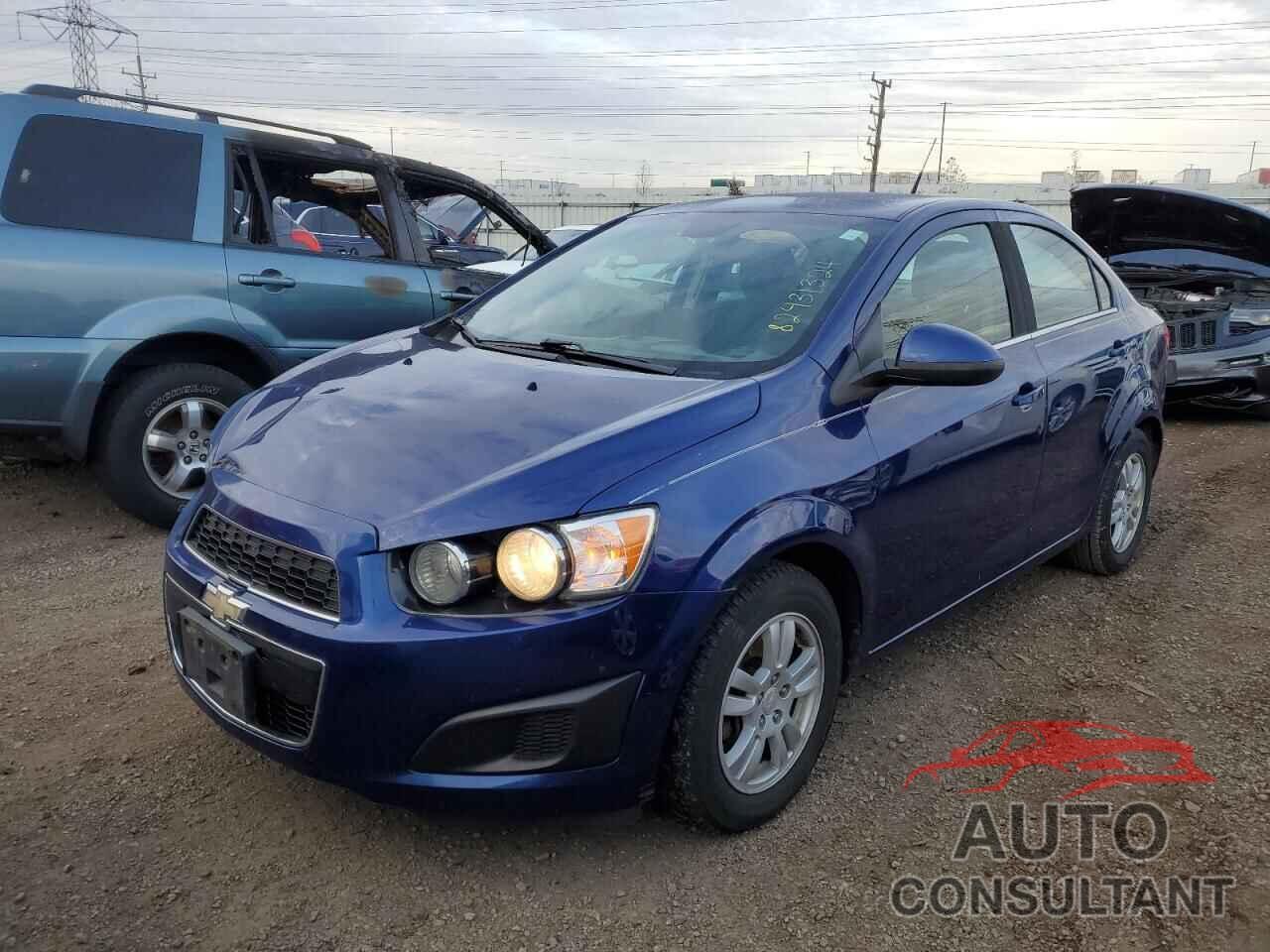 CHEVROLET SONIC 2013 - 1G1JC5SH7D4248930