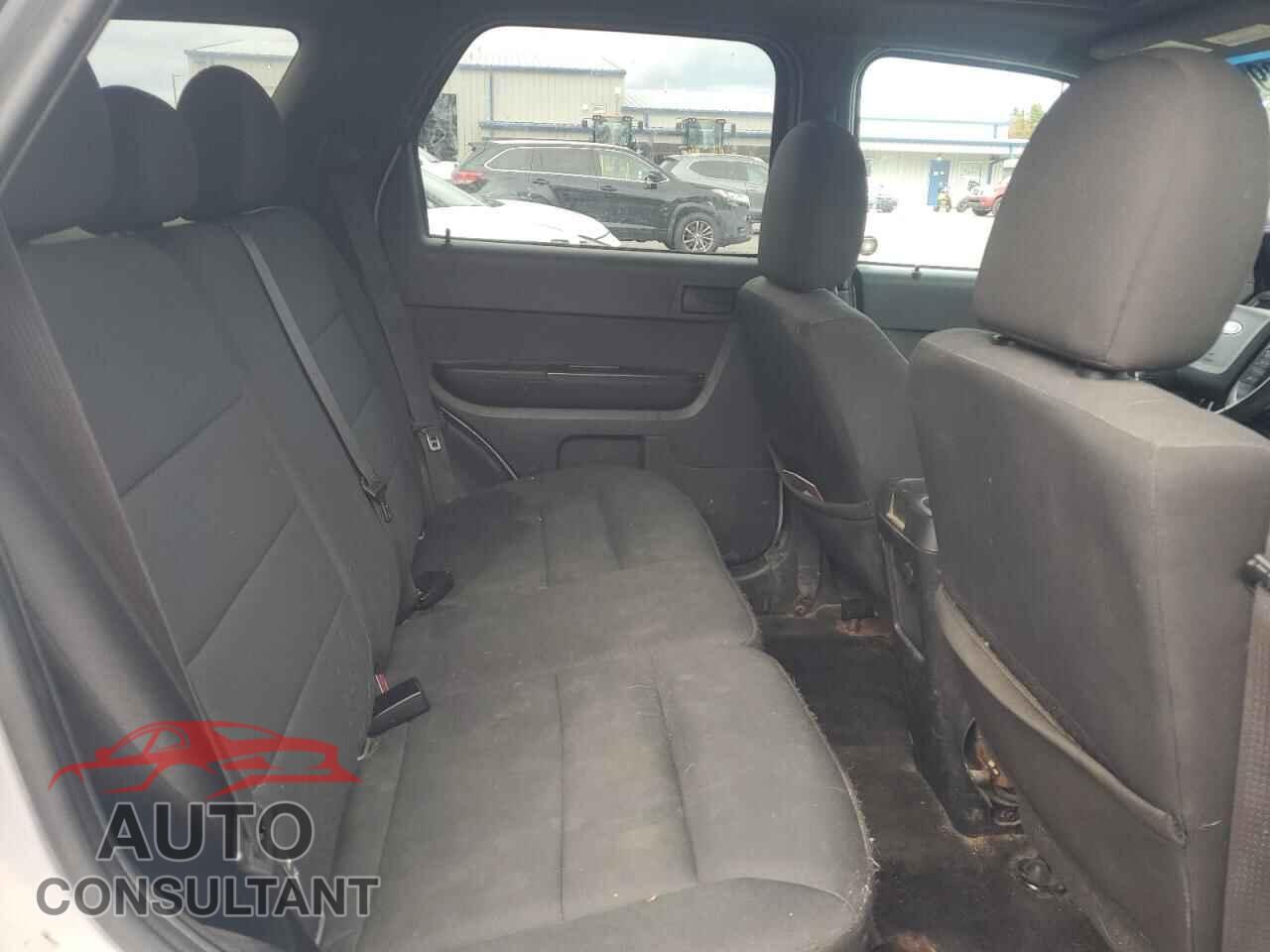 FORD ESCAPE 2010 - 1FMCU9D74AKC92556