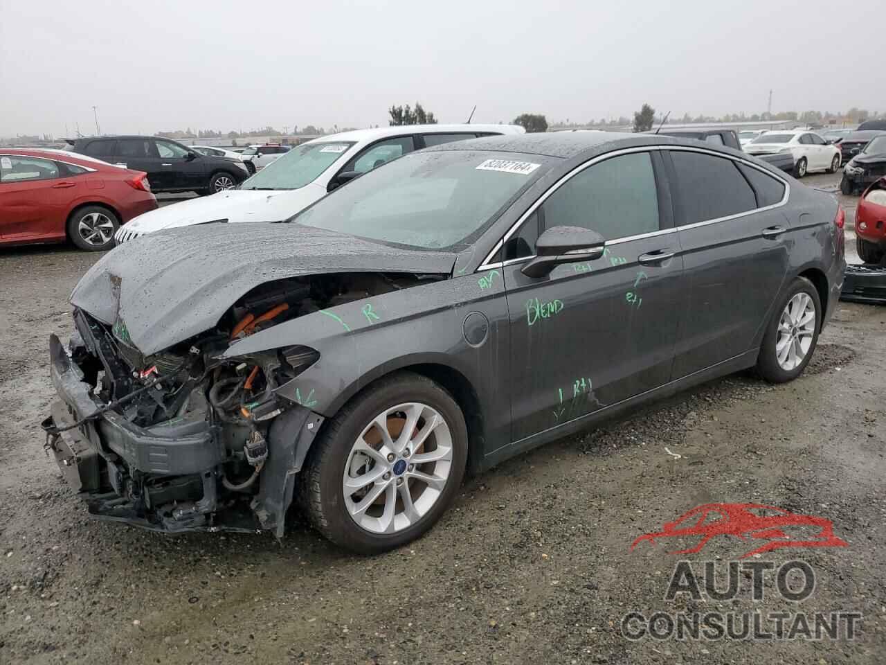 FORD FUSION 2019 - 3FA6P0SU8KR252240
