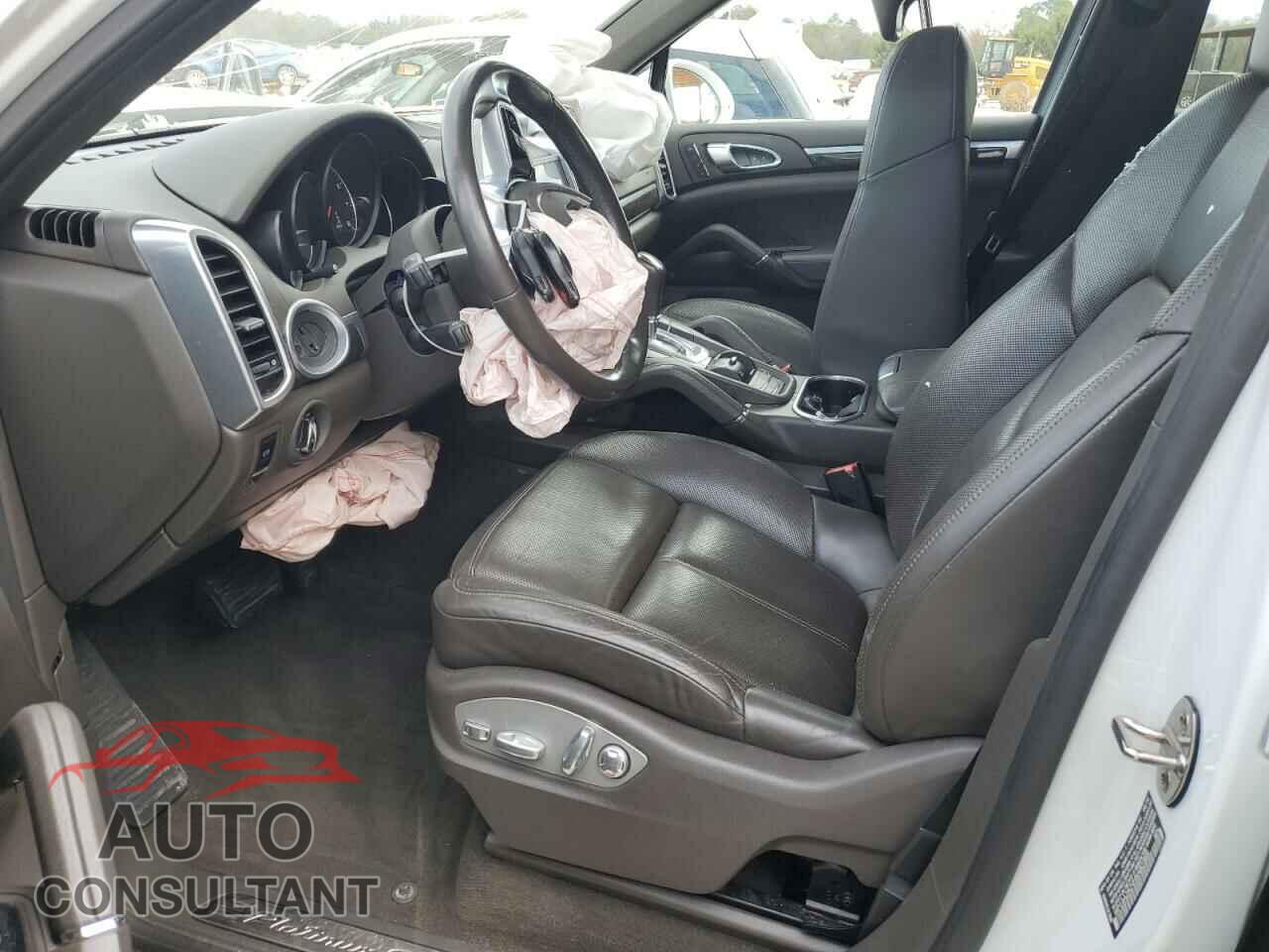PORSCHE CAYENNE 2017 - WP1AA2A24HKA82388