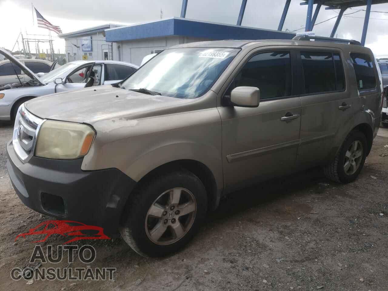 HONDA PILOT 2011 - 5FNYF3H50BB033183